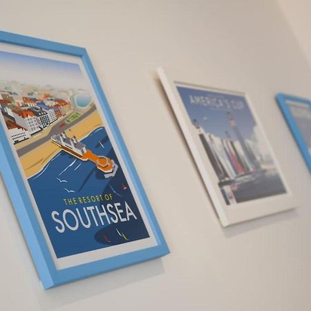 Air Maison - Stunning Beach Front Apartment 포츠머스 외부 사진